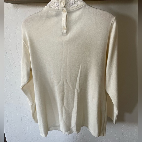 Wool blend women’s ivory/cream sweater with Crotchet Floral Details•••Mock neck - Picture 4 of 10